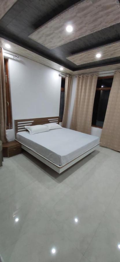 Solitude Inn Bnb Shimla Luaran gambar